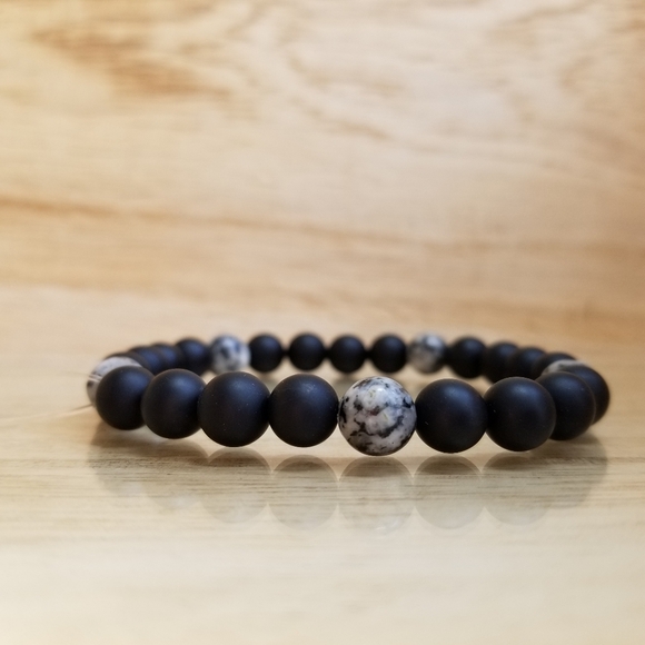 Black Onyx & Sesame Jasper Beaded Stretch … - Picture 4 of 8